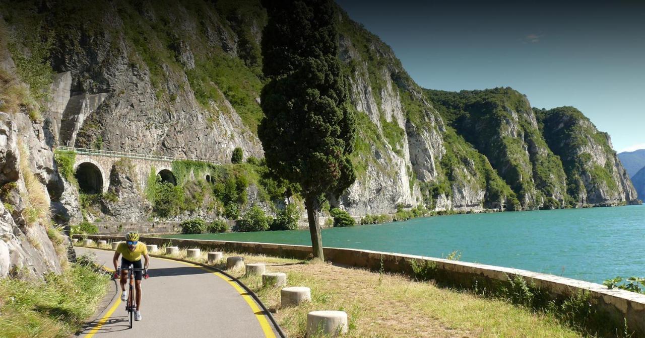 Residenza Di Prestigio In Riva Al Lago Marone Loft Екстер'єр фото