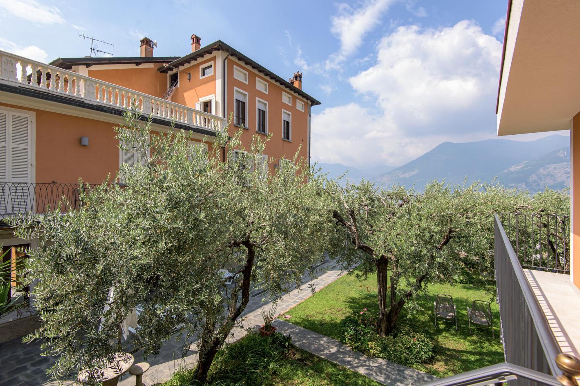 Residenza Di Prestigio In Riva Al Lago Marone Loft Екстер'єр фото